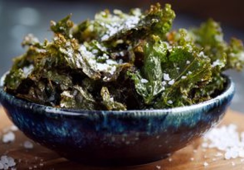 Zamiast zwykłych chipsów, jem te z zielonego warzywa. W sam raz na wieczór przy filmie