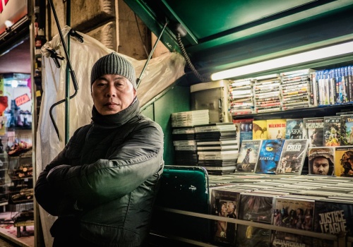 Amazon wygrał 6 milionów dolarów od sprzedawców pirackich płyt DVD. Aż sprawdziłem kalendarz