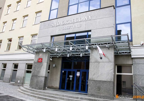 Olsztyn: 300 tys. zł dla trzech kobiet za nadgodziny – pracodawca przegrał w sądzie