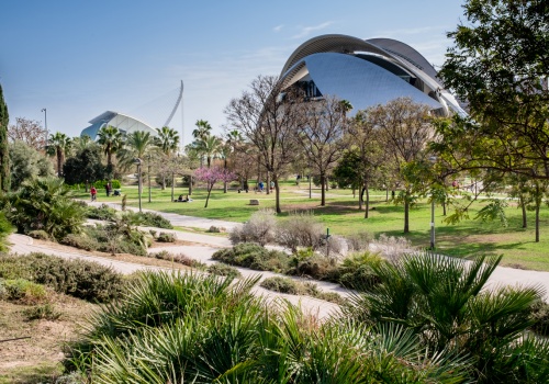 City break w Walencji 🇪🇸☀️ Loty i noclegi w 4⭐️ hotelu za 899 PLN 💛