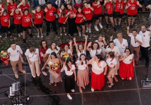 Ćwierć wieku z sercem w górze i z kodem dobra