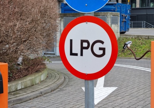 Garaż podziemny i LPG. Przepisy mówią wprost, ale to nie policja decyduje