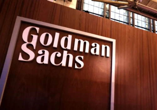 Goldman Sachs wyskakuje z tonącej łodzi? Bank porzuca kontrowersyjne cele – po ponad roku nacisków