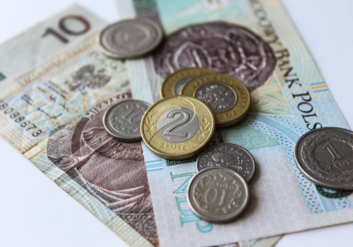 Niemcy wciąż kuszą Polaków. W tej branży pensja sięga 12 tys. zł brutto. Praca przyciąga uwagę