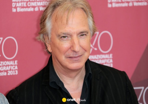 Dopiero po 47 latach związku Alan Rickman wziął ślub. 