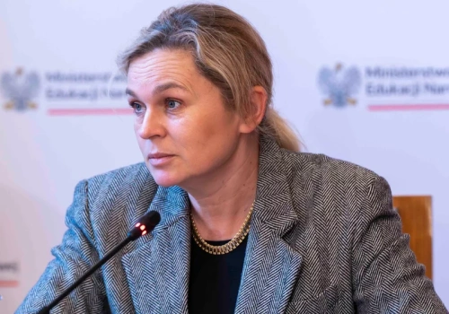 Mocne słowa szefowej MEN. „Chcą wręcz zagładzać szkoły”
