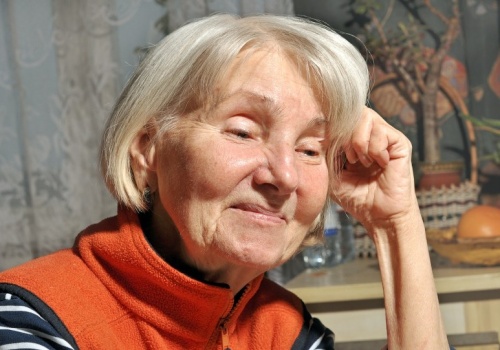 Nowe oszustwo niebezpieczne dla seniorów. NFZ ostrzega