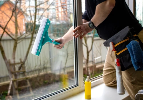 Idealnie czyste okna na wiosnę? Ten trik sprawi, że zapomnisz o smugach
