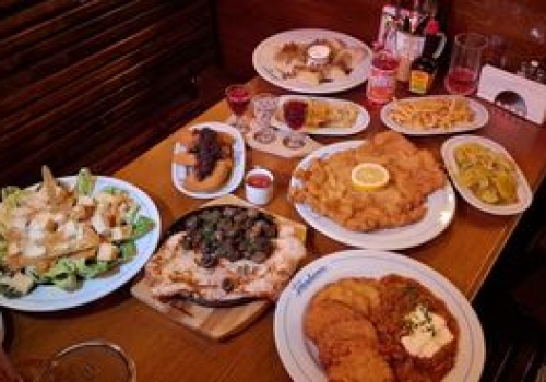 Tu kiedyś była Czarcia Łapa. Dziś Popularna serwuje schabowego, o którym mówi pół Lublina