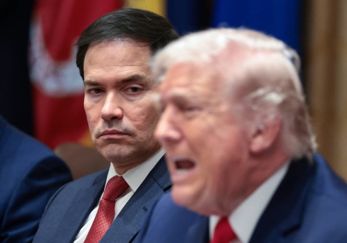 UE chce stawiać na europejski rynek zbrojeniowy. Amerykanie grożą palcem. 