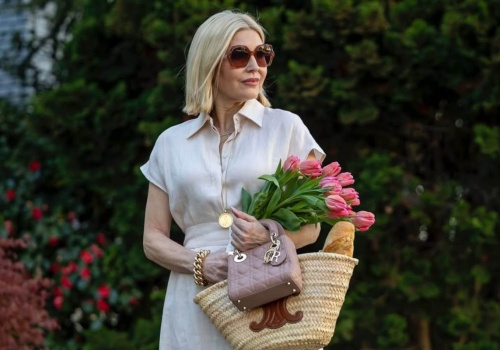 Dopiero trafiła na półki, a już jest bestsellerem - ta sukienka za 59,99 zł robi figurę modelki