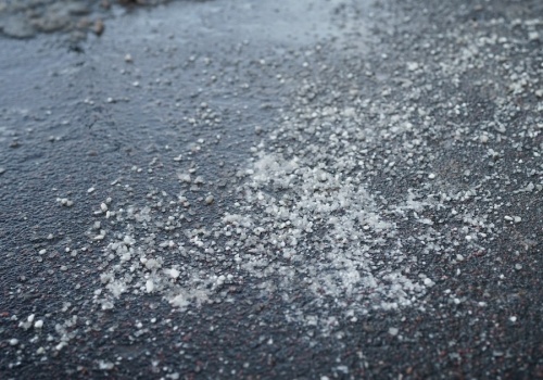 IMGW ostrzega: Marznące opady oraz gołoledź w Koninie i okolicach