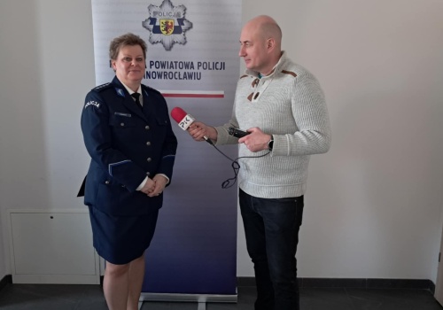 Policja w Inowrocławiu żegna wieloletnią oficer prasową. Po 35 latach służby czas na emeryturę