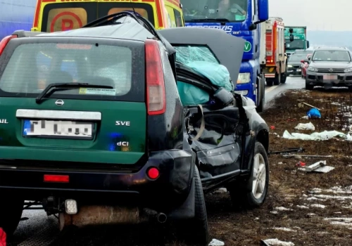 Pięć osób rannych w poważnym wypadku na S3. Zderzyło się siedem samochodów!