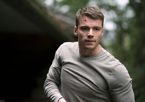 The Night Agent twórca spodziewa się, że sezon 4 wkrótce zostanie zatwierdzony