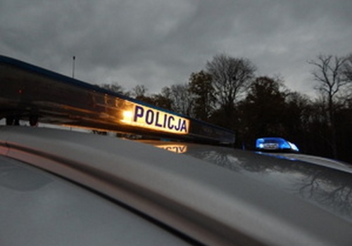 Policjanci zastosowali nowe przepisy i nałożyli 2500 zł mandatu na młodego „driftera”