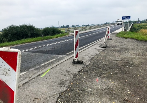 Uszkodzenia nawierzchni mostu na Rudzkiej – doraźne naprawy i plany urzędu wojewódzkiego