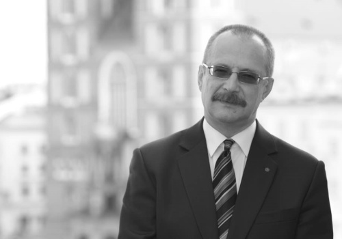 Zmarł Stanisław Krawczyński. Żegnamy wybitnego dyrygenta, rektora i pedagoga