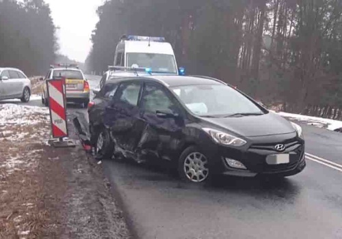 Wypadek na DK32 koło Zielonej Góry. Ranna jedna osoba