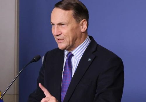 Węgry blokują pożyczkę dla Ukrainy. Sikorski: Putin się odwdzięczy