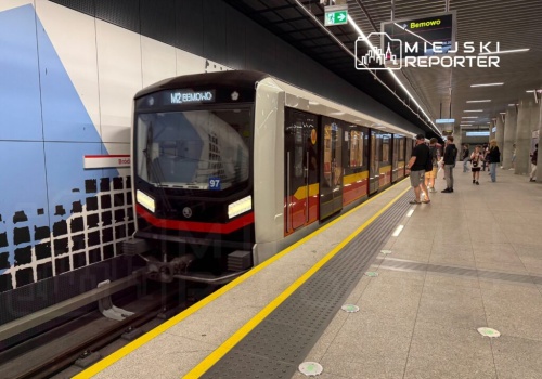 Pijany mężczyzna oparł się o wjeżdżający skład metra i wpadł w torowisko. 6 stacji zamkniętych