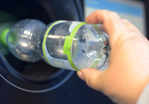 Nowy biznes na systemie kaucyjnym. Wystarczy jeden prosty trick