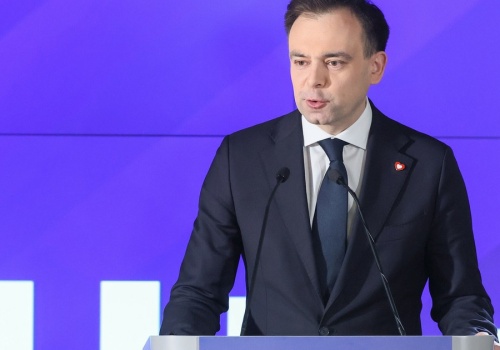 Miliardy złotych oszczędności. Minister finansów chwali projekt rządu