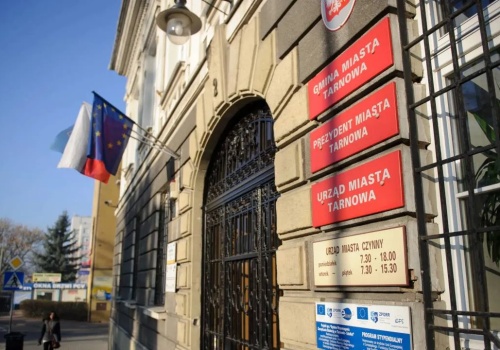 Miały umrzeć, ale nic z tych rzeczy. Te średnie miasta zawalczyły o swój los