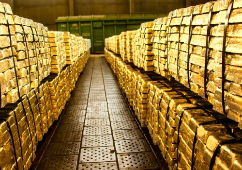 Rosja sprzedaje złoto z rezerw. Rekordowe ceny przynoszą miliardowe wpływy