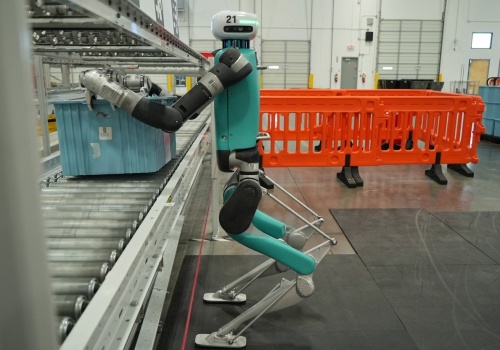 Toyota stawia na „roboty jako usługę”. Humanoidy Digit wjeżdżają do fabryki RAV4