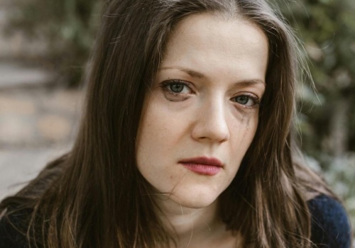 Zapytałam AI, dlaczego kobiety czują się samotne w związkach. Odpowiedź była boleśnie prawdziwa