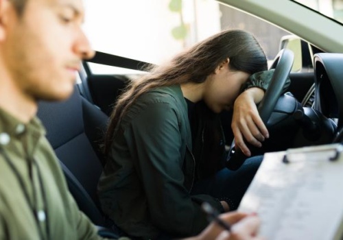 Systemowy błąd czy surowość egzaminatorów? Gigantyczne rozbieżności w wynikach egzaminów na prawo jazdy