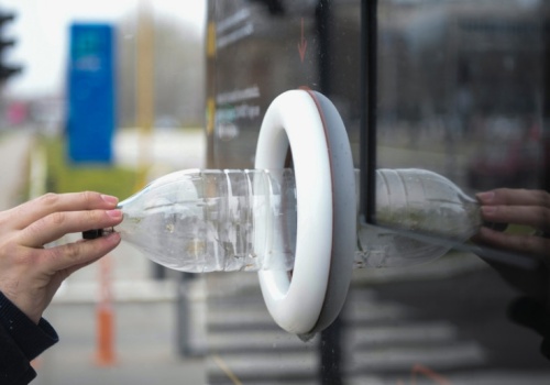 Rekordzista systemu kaucyjnego zwrócił 611 butelek i puszek. Tyle 