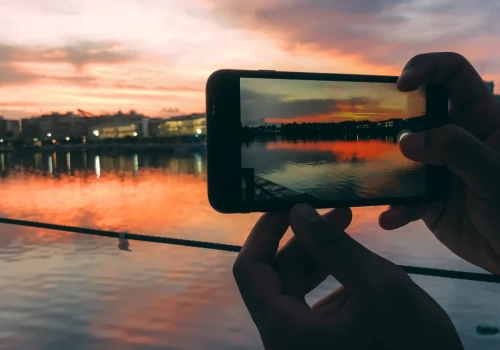 Jak robić dobre zdjęcia telefonem? Praktyczny przewodnik, który zmieni Twoje podejście do mobilnej fotografii