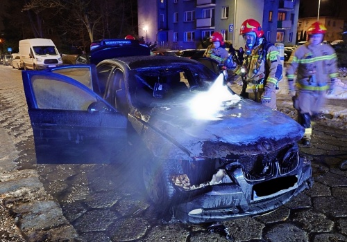 Z ostatniej chwili: Pożar samochodu. Pojazd zapalił się w trakcie jazdy – foto