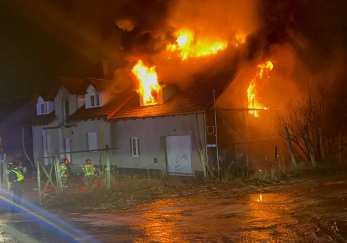 Kłodzko - pożar domu jednorodzinnego