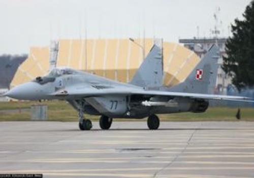 Polskie myśliwce w powietrzu. Zamknięto dwa lotniska