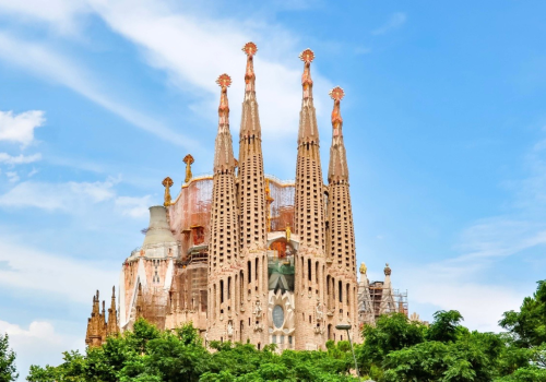 Historyczny moment w Barcelonie. Sagrada Família osiągnęła swoją docelową wysokość po 140 latach budowy