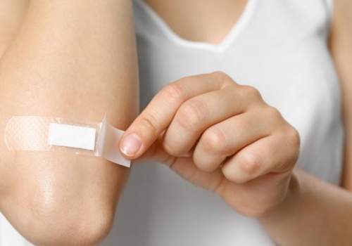 Przełom w medycynie ratunkowej. Nowe opatrunki przyśpieszają krzepnięcie