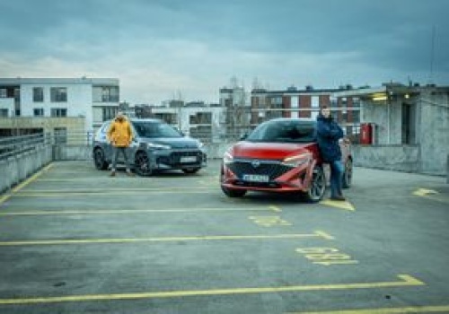 Porównanie: Toyota Corolla Cross i Nissan Qashqai to hybrydowe crossovery na różne sposoby. Mówię nie tylko o napędzie