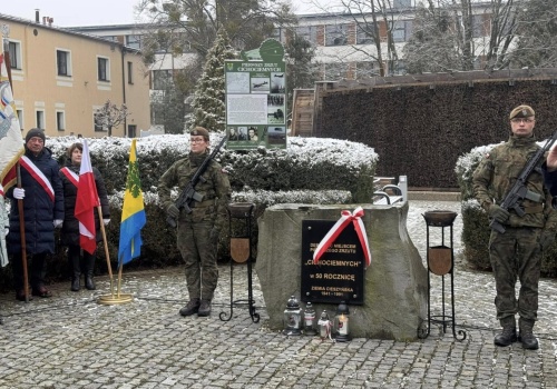 Dębowiec upamiętni „Cichociemnych”. Uroczystości z okazji 85. rocznicy pierwszego zrzutu