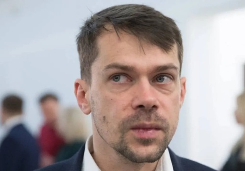 „Panowie, zajmijcie się nimi”. Tak Kołodziejczak potraktował protestujących przed jego biurem