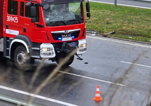 Zdarzenie drogowe na trasie S12\S17 w rejonie Janówka. Utrudnienia w kierunku Lublina