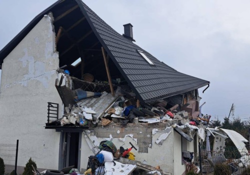 Wybuch gazu w Świętokrzyskiem. Dom w gruzach, jedna osoba ranna