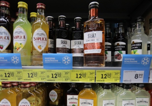 Odpady poza systemem kaucyjnym. Dlaczego nie można rozwiązać problemu?