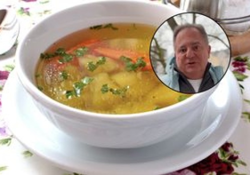 Niektóre gospodynie dodają do rosołu. Dla Makłowicza to nie do pomyślenia