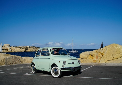 Malta zza szyby Fiata 500