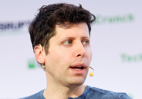 Sam Altman odpowiada na zarzuty o ekologiczny koszt AI. „Ludzie również zużywają dużo energii”