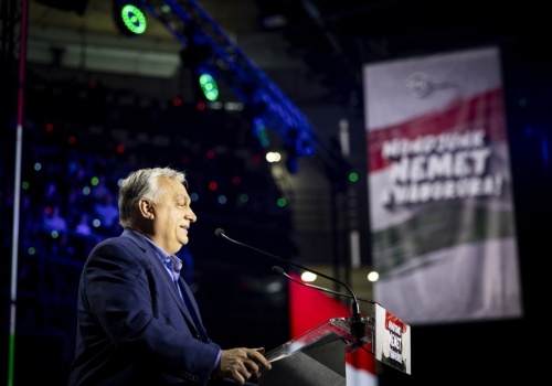 Orbán uderza w Kallas. 