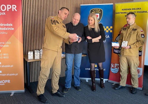 Władze reagują na zatrważające statystyki. Czujniki dymu dla najbardziej potrzebujących